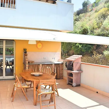 Casa Del Sole Daire Giardini Naxos